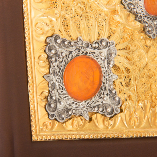 Подарункове видання "Козацька Україна: печатки, герби, знаки та емблеми кінця XV-XVIII століть" у коштовному декорі з позолотою з інкрустацією та емалями 