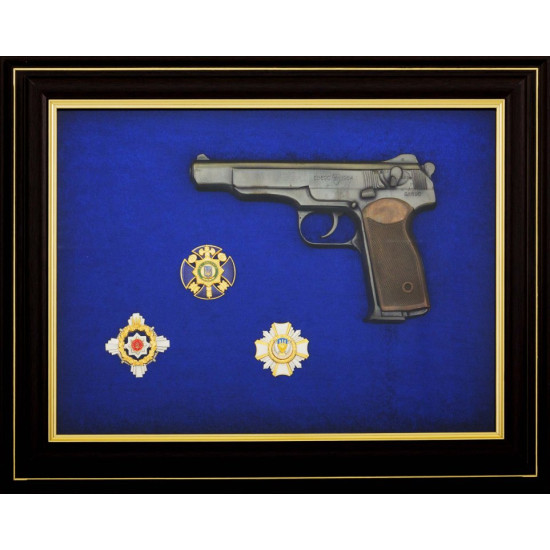 Сувенір "Пістолет Стечкіна та нагороди МВС України"
