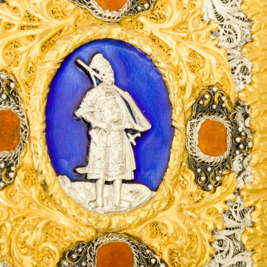 Подарункове видання киги "Козацька Україна" з ювелірним декором та сердоліковими печатками у дерев'яному футлірі