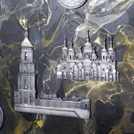 Авторське панно "Велич Київської Русі" (З посрібленими фігурами Володимира та Ольги, репліками монет, позолоченим, інкрустованим Тризубом)