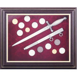 Колаж "Кортик та кораблі" (посріблені та позолочені репліки кортика та монет)