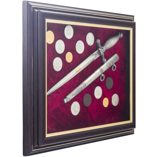 Колаж "Кортик та кораблі" (посріблені та позолочені репліки кортика та монет)