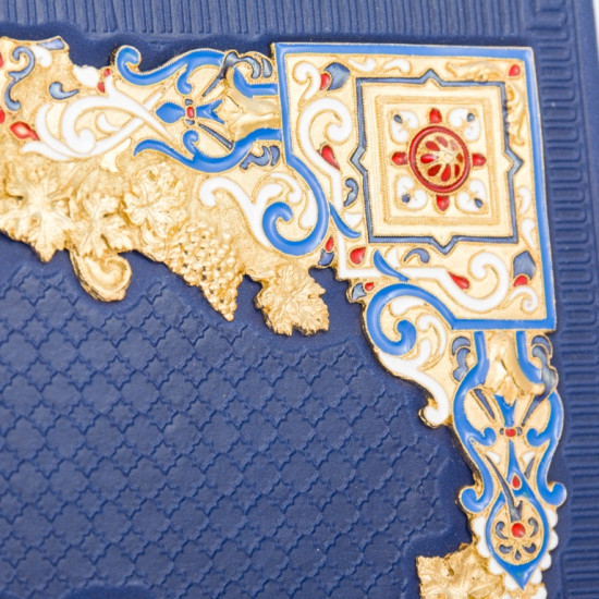 Подарункове видання «Родинна книга» з позолоченим та посрібленим ювелірним декором з земалями