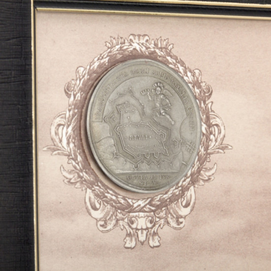 Картина на металі "Таллін" з посрібленою реплікою медалі