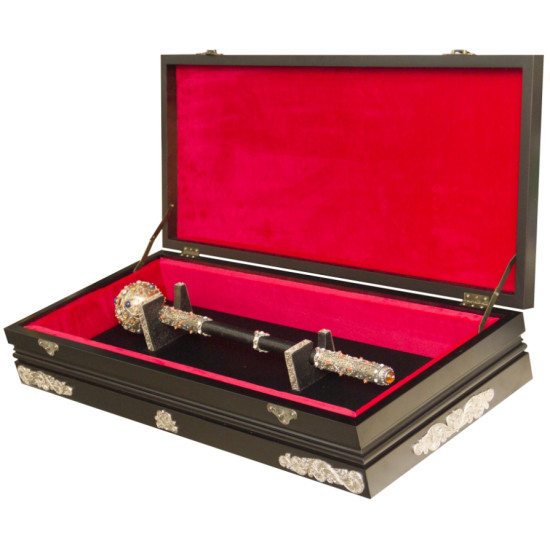 Булава з інкрустацією дорогоцінним камінням у подарунковому футлярі 