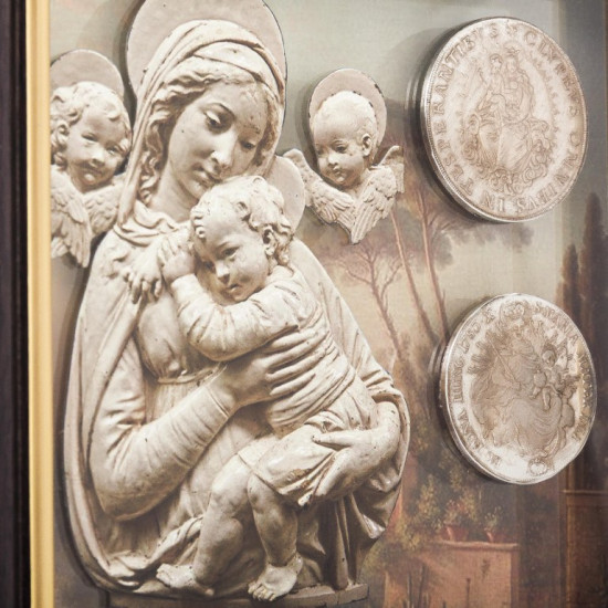 Сувенір «Мадонна та талери»