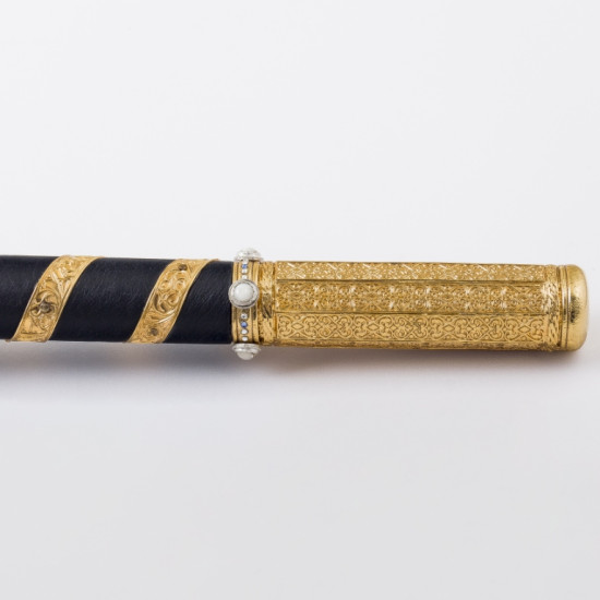 Булава з ювелірним декором та інкрустацією дорогоцінним камінням у подарунковому футлярі