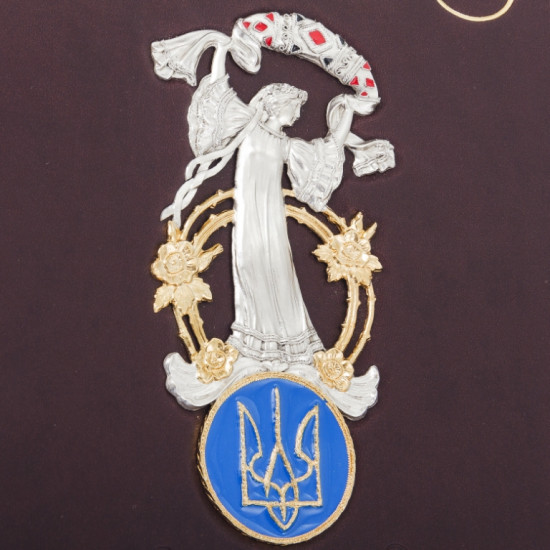 Подарункове видання "Українки в історії: нові сторінки" з ювелірним декором (метал, сріблення, позолота, емалі,)