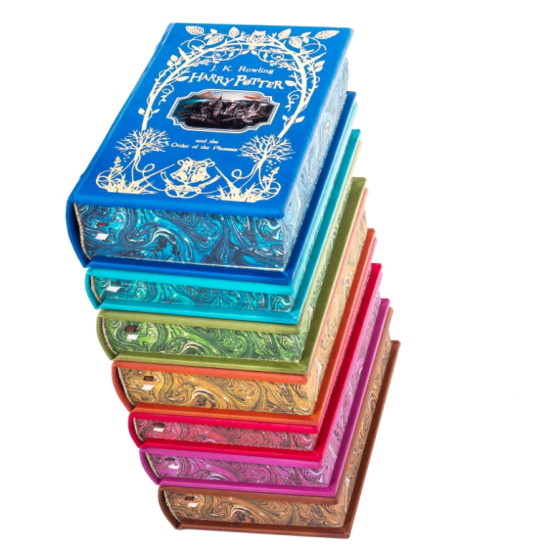 Подарункове видання "Harry Potter"  у 7 томах на англійській мові з металевим посрібленим декором