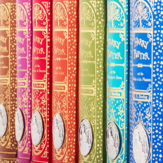 Подарункове видання "Harry Potter"  у 7 томах на англійській мові з металевим посрібленим декором