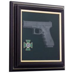 Сувенір "Пістолет Glock та емблема "Державна прикордонна служба України" (мідь, позолота, емалі)