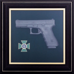 Сувенір "Пістолет Glock та емблема "Державна прикордонна служба України" (мідь, позолота, емалі)