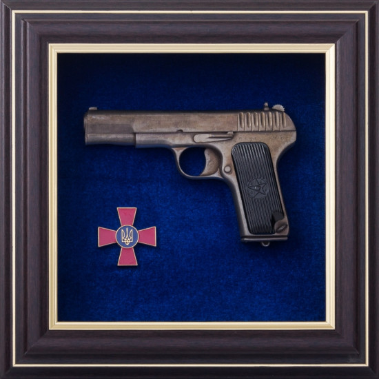 Сувенір "Пістолет ТТ з емблемою "Збройні сили України"