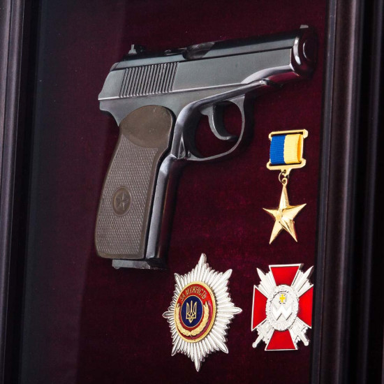 Сувенір "Пістолет Макарова та нагороди"