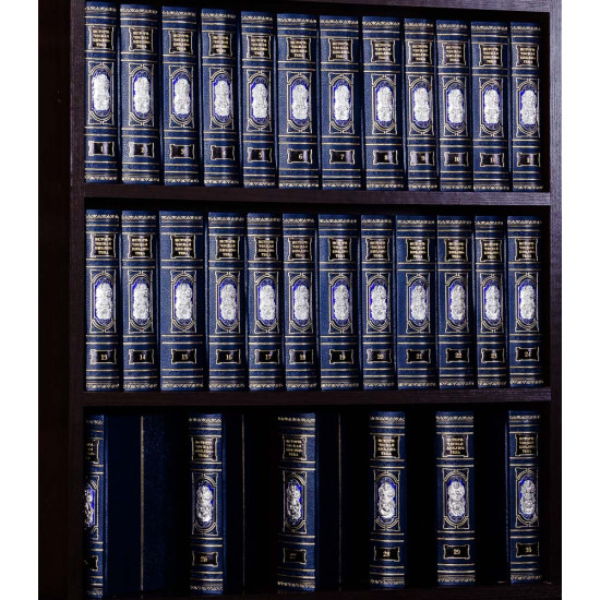  Історична бібліотека в 30 томах в шкірі з посрібненими накладками в емалях