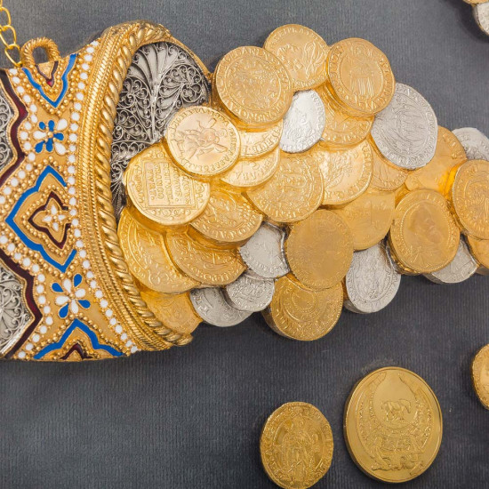 Ювелірна композиція "Ріг достатку" з артефактами минулого». Джерело процвітання (мідь, сріблення, позолота, емалі)