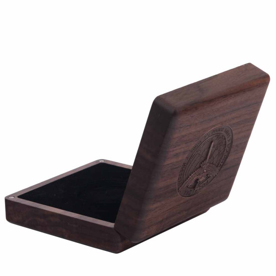  Футляр для монети 45 мм з деревини цінних порід "Воєнна розвідка України". (Можливе виготовлення з індивідуальним логотипом)