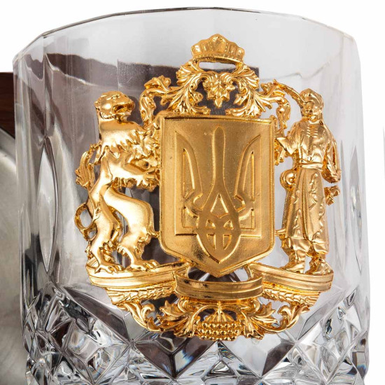 Подарунковий набір для віскі "Черчилль і Тризуб: тост за Україну". (2 кришталеві келихи  Cristalleria Italiana, гільйотина для сигар, камені для віскі).