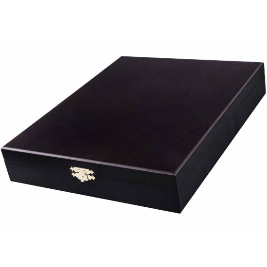 Подарункове видання книги "Перша Конституція України гетьмана Пилипа Орлика" у дерев'яному футлярі з портретом гетьмана