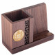 Дерев'яна підставка під телефон з кабінетним аксесуаром, декорованим позолоченим гербом у подарунковій коробці