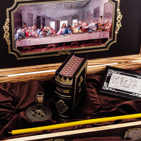 "Набір для Душі: Молитва і Світло" у футлярі з високоякісної деревини