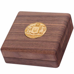 Пам'ятна монета-оберіг "Надія та оновлення" у дерев'яному футлярі з металевою позолоченою накладкою із зображенням Великого Державного Герба