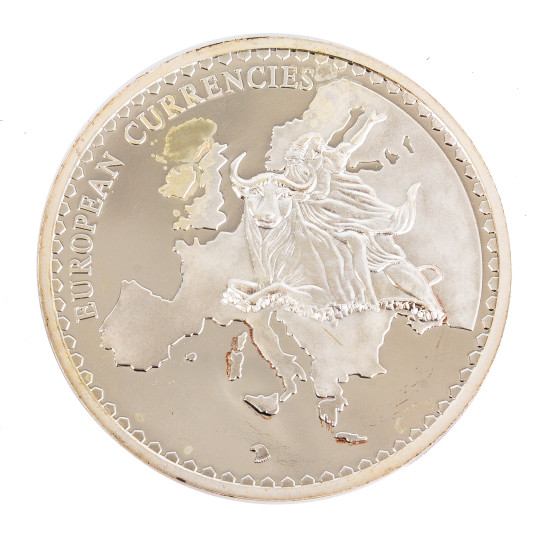 Подарунковий набір "Нумізматична подорож  Європою" (набір з 12 медалей з монетами у дерев'яній коробці)