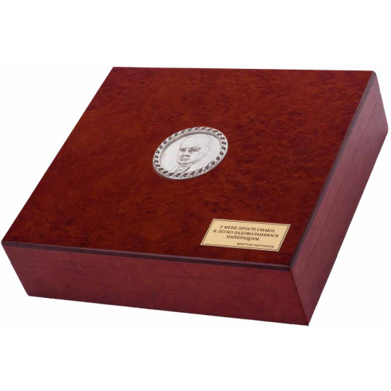 Подарунок "Х'юмідор".  Скринька для сигар з посрібленою медалью з зображенням В. Черчилля