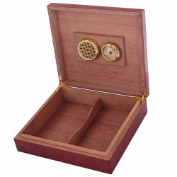 Подарунок "Х'юмідор".  Скринька для сигар з посрібленою медалью з зображенням В. Черчилля