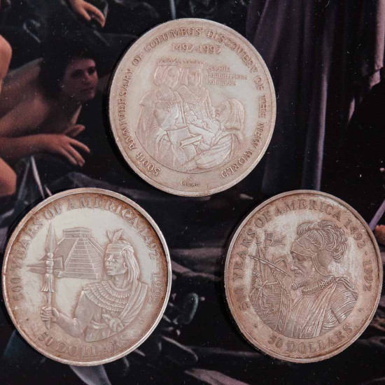 Композиція "500 років відкриття Америки: 1492-1992 з репліками монет"