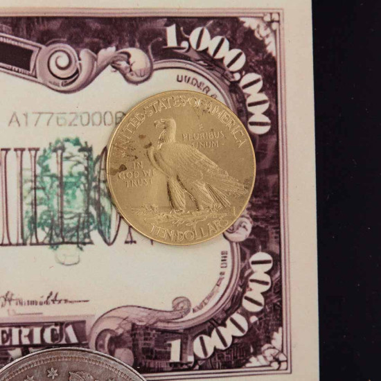 Подарункова композиція "Мільйон доларів: Символи американської історії та достатку"