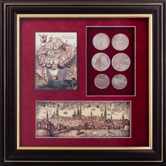 Композиція "Середньовічне портове місто і колекція талерів"