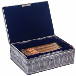 ﻿Посріблена скринька з сигарами "Набір для джентльмена"