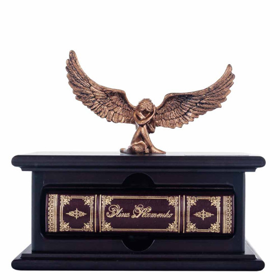 Подарунковий набір "Збірка поезій Ліни Костенко у дерев'яному футлярі з птахом"