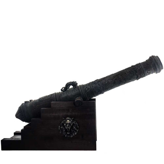 Історична композиція "Гармата на лафеті з левами"