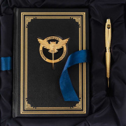 Подарунковий набір "Воєнна розвідка України". (Щоденник з ручкою TENSO з ювелірною мініатюрою)