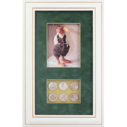 Композиція "Казковий кролик з колекцією монет"