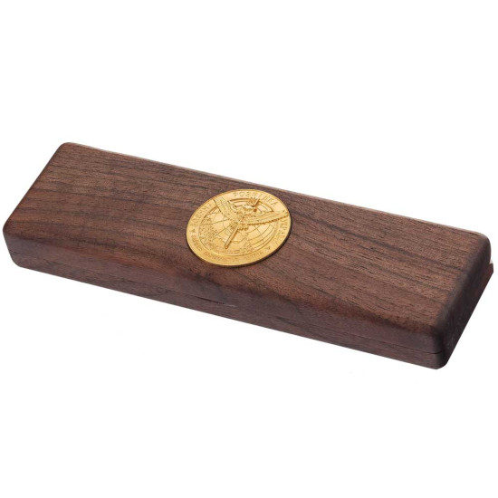 Подарунок "Ручка з мініатюрою емблеми Військової розвідки України" (ручка TENSO з ювелірною мініатюрою у дере'яному футлярі з металевою емблемою)