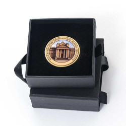 Пам'ятний жетон з портретом Вінстона Черчилля у подарунковому футлярі