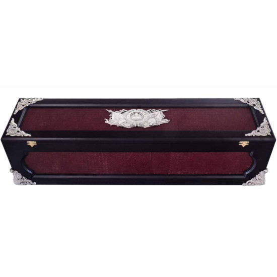 Пернач Олександра Якубовича у подарунковому футлярі