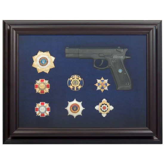 Сувенір "Пістолет Форт з ювелірними репліками нагород" (мідь, позолота, сріблення, емалі)