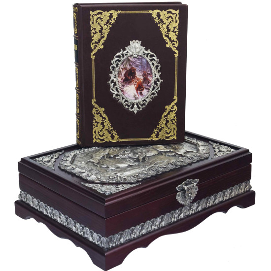 Подарункове видання "Енциклопедія полювання" з металевим посрібленим декором та картиною на металі у дерев'яній скрині-футлярі