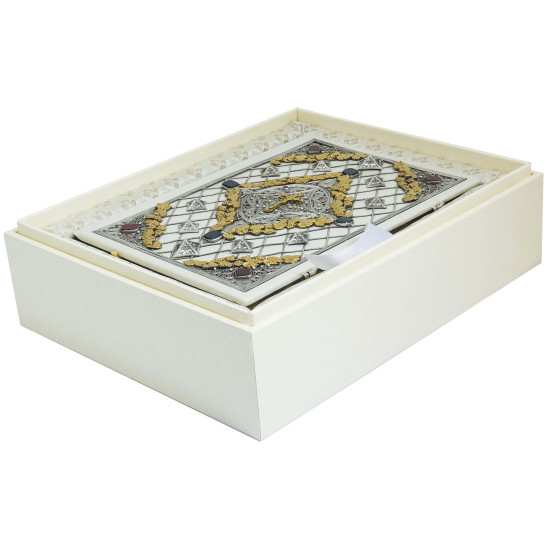 Біблія з ювелірним декором у подарунковому футлярі