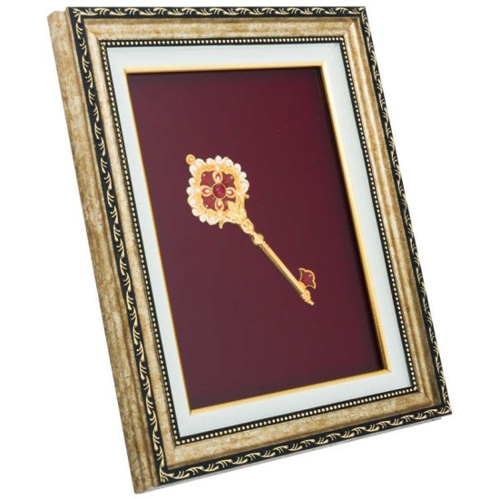 Подарунок "Ключ" (ювелірний виріб з позолотою, емалями та камінням)