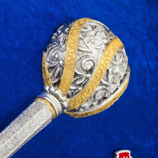 Подарунок "Гетьманська Україна" з історичною реконструкцією булави та металевими медалями з портретами гетьманів (сріблення, позолота, емалі)